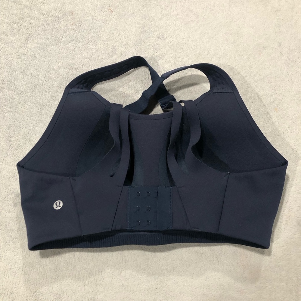 Lululemon Air Support Bra NAVY blue Sports Bra Women’s Size 34 DD